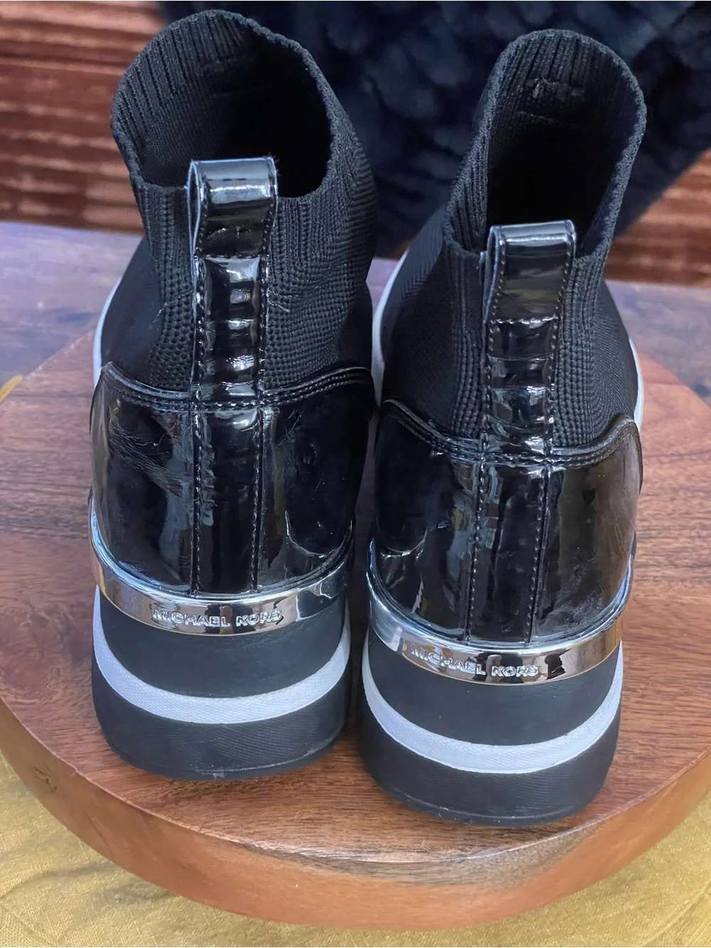 MICHAEL M KORS Skyler Size 10 Black Knit Ankle Bootie
